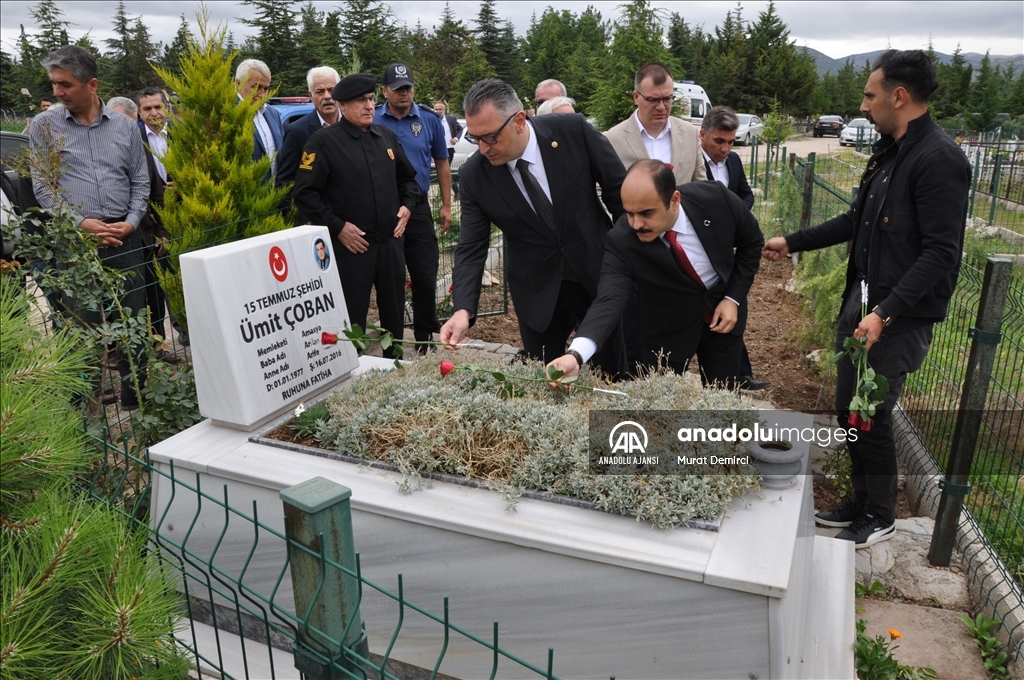 15 Temmuz şehidi Ümit Çoban, Amasya'daki kabri başında anıldı