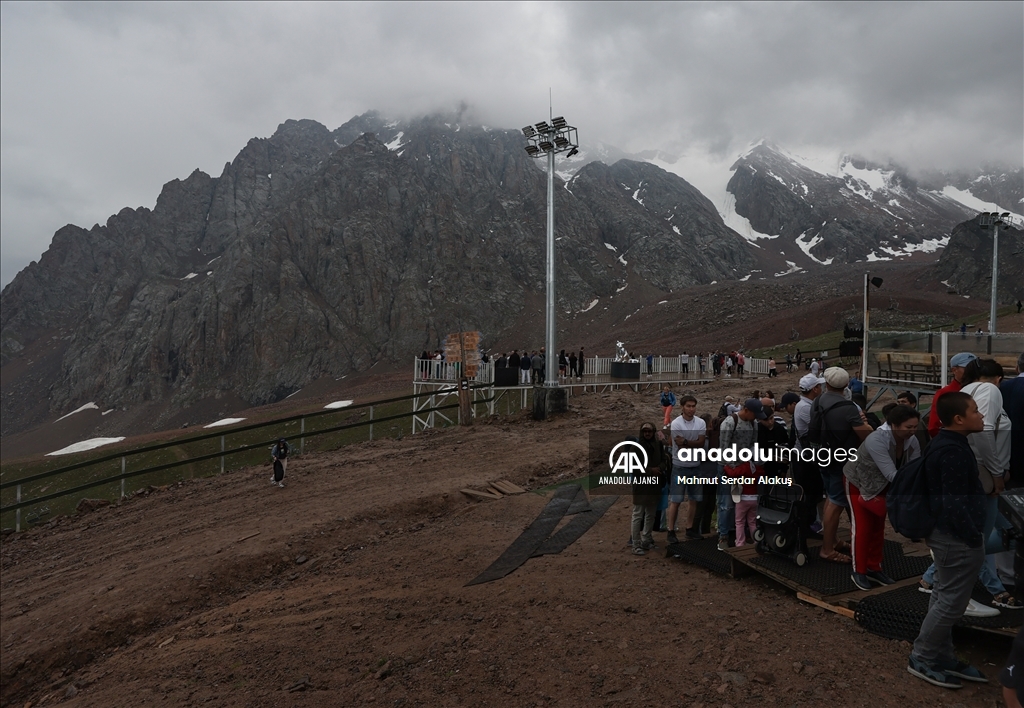 Kazakistan'ın çatısı: Tanrı Dağları