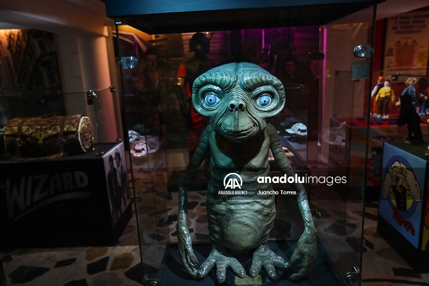 La exhibición muestra figuras de la película ET, el extraterrestre
