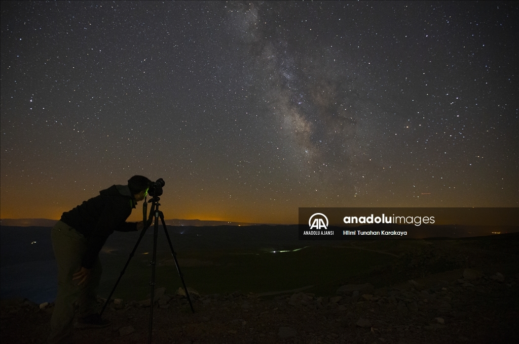 Gökyüzünün gözleneceği Doğu Anadolu Gözlemevi'nde gece yıldız şöleni