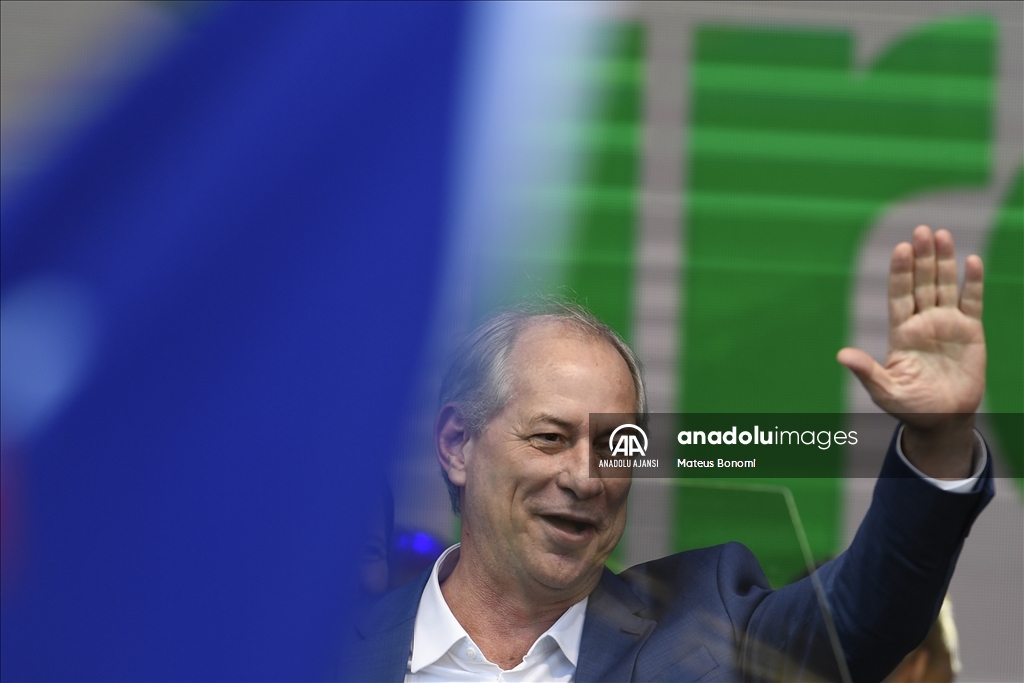 Brezilya'da Demokratik İşçi Partisi başkan yardımcısı Ciro Gomes, devlet başkanlığı seçimleri için adaylığını duyurdu