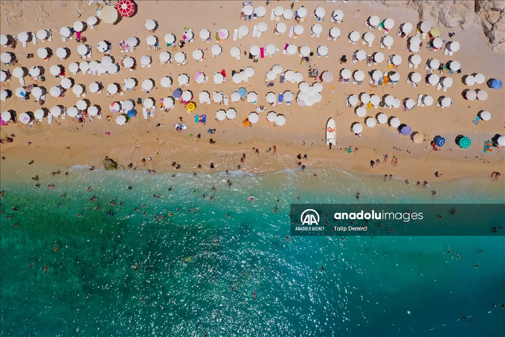 Antalija: Slikovita plaža Kaputaš mami uzdahe tirkiznim prizorom