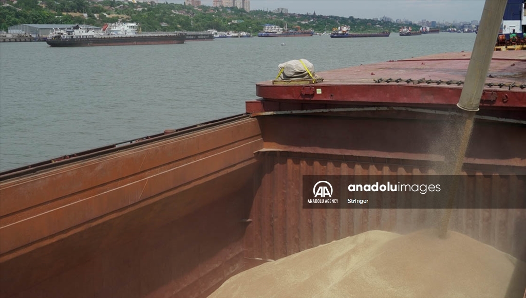 Русија на свое пристаниште ги подготвува бродовите со жито