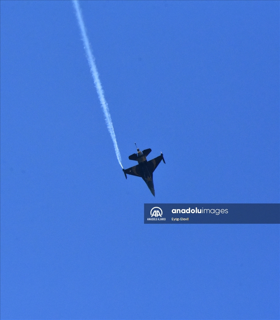 SOLOTÜRK, Ordu'da gösteri uçuşu yaptı