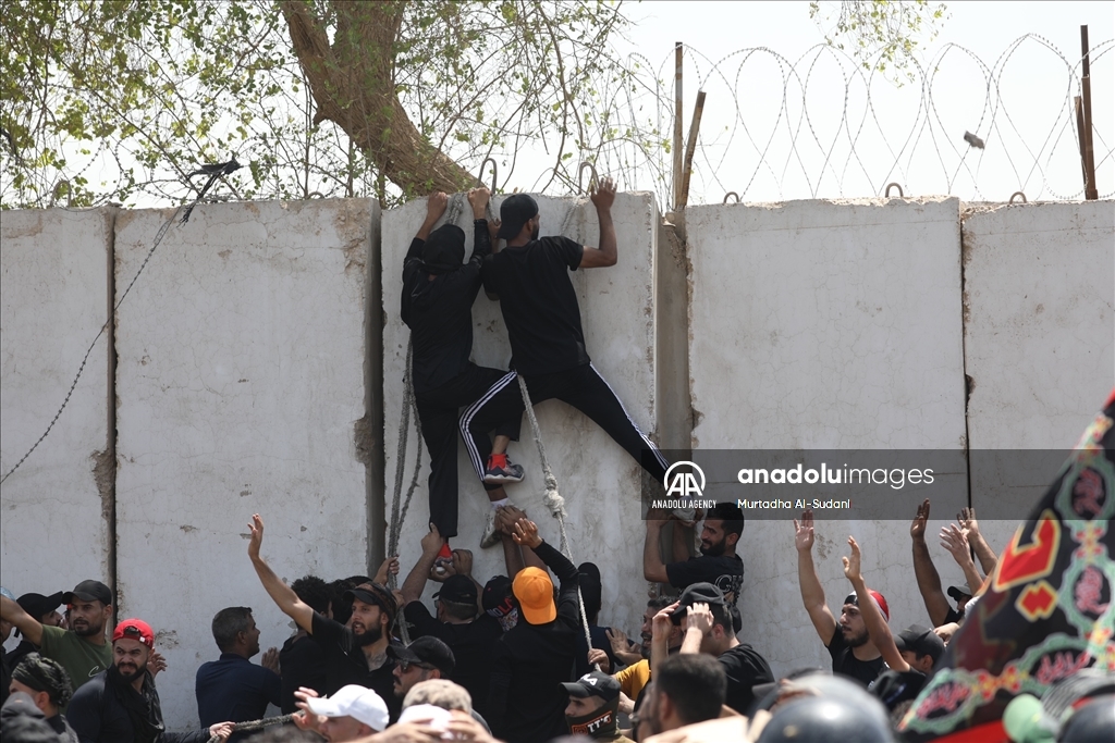 عێراق.. هێزە ئەمنییەکان رێگریی لە خۆپیشاندەرانی بەغدا دەکەن