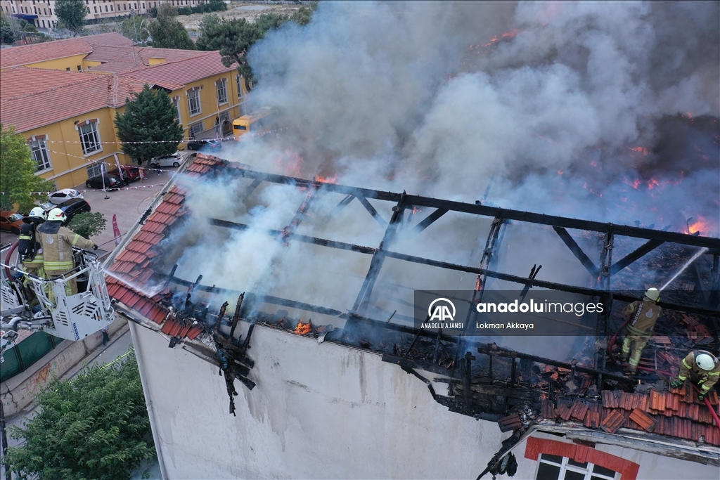 İstanbul'da Balıklı Rum Hastanesi'nde yangın çıktı