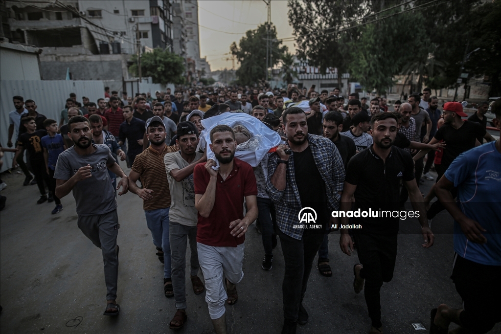 تشييع جثامين 4 فلسطينيين في قطاع غزة