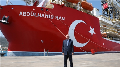 "Mavi Vatan"daki filonun "en güçlüsü" Abdülhamid Han gemisi ilk sondaj için demir aldı