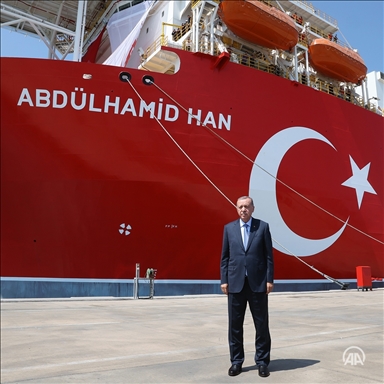 Türkiye : Erdogan inspecte le navire d'exploration "Abdulhamid Han"