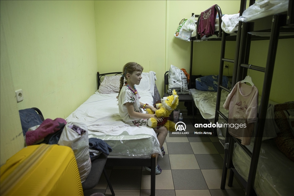 Ukrayna'da savaş nedeniyle tahliye edilenlerin geçici durağı: Dnipro'daki kamplar