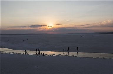 Tuz Gölü'ne ziyaretçi ilgisi