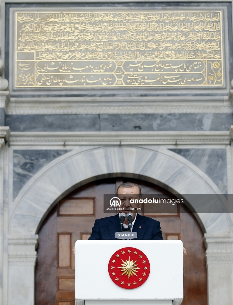 اردوغان نماز جمعه را در مسجد ایازما اقامه کرد 