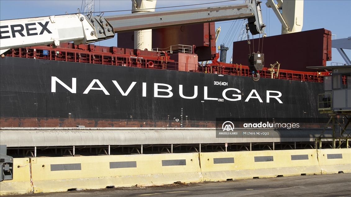 Ukrayna'dan tahıl taşıyan gemilerden biri varış yeri olan İtalya'ya ulaştı
