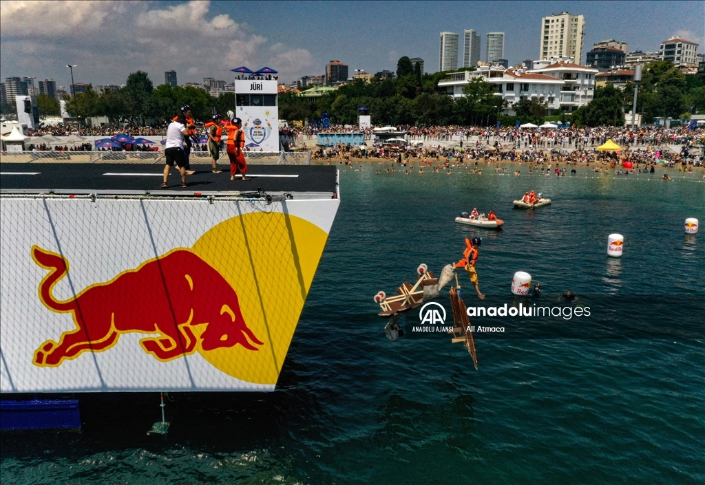 Caddebostan'da 'Red Bull Uçuş Günü'