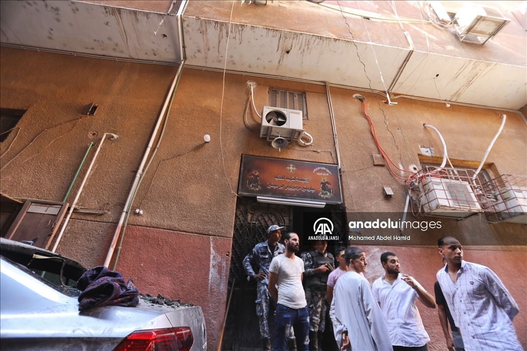 Mısır'daki kilise yangınında 41 kişi öldü