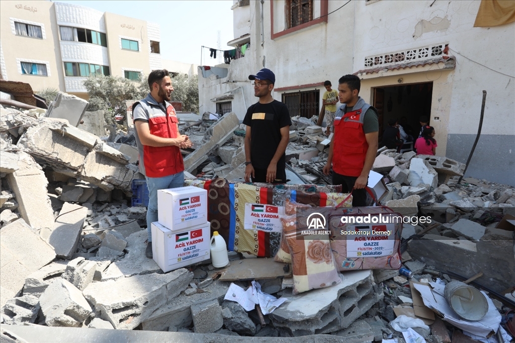 غزة.. "صدقة طاشي" التركية توزع مساعدات