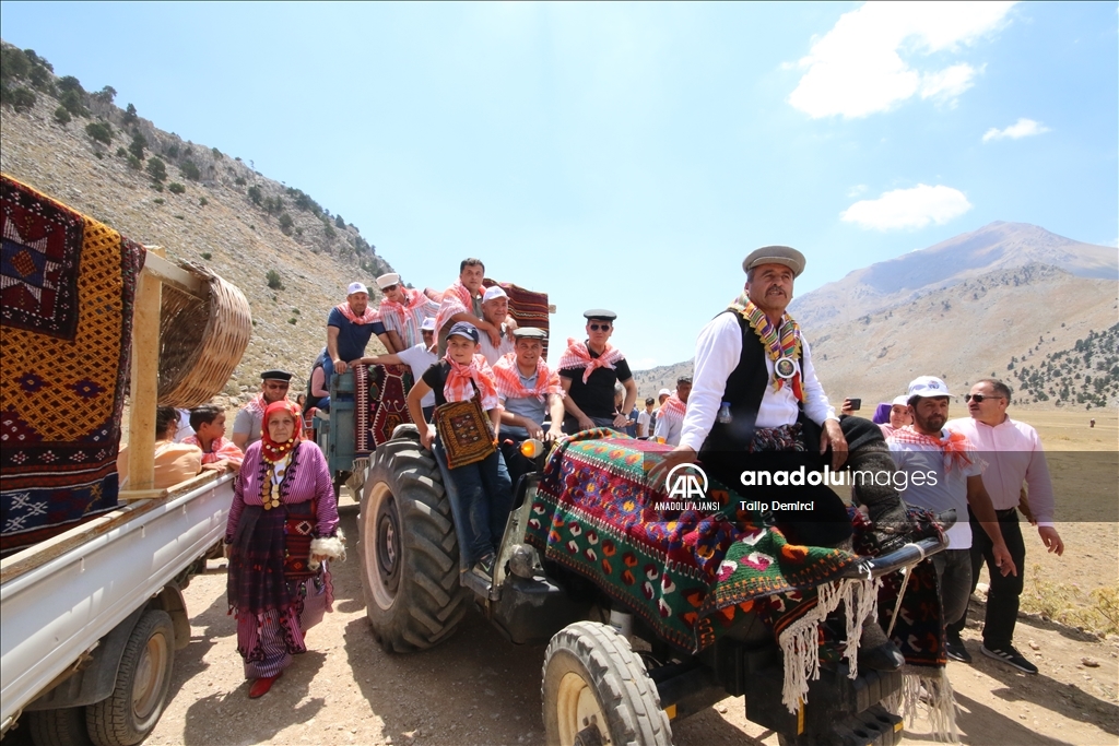 Kaş'ta Gömbe Yörük Şenliği düzenlendi