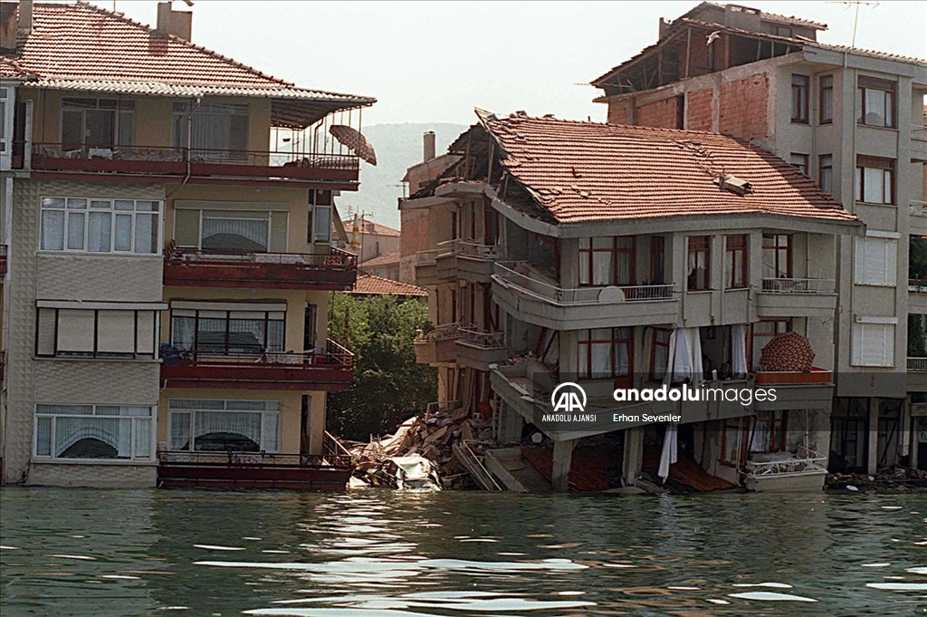 Marmara Depremi'nin üzerinden 23 yıl geçti