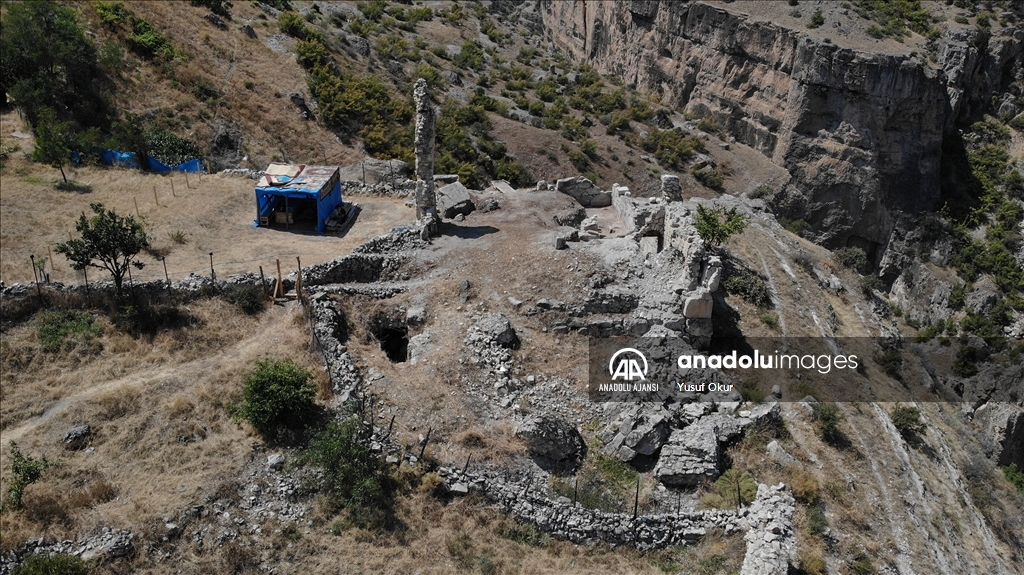 Artvin'de Gevhernik Kalesi'ndeki kazı bölgenin tarihine ışık tutacak