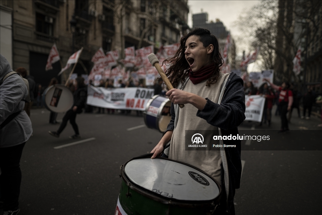 Arjantin'de hayat pahalılığına karşı gösteri düzenledi