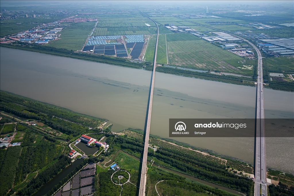 Çin'deki Tianjin Büyük Köprüsü