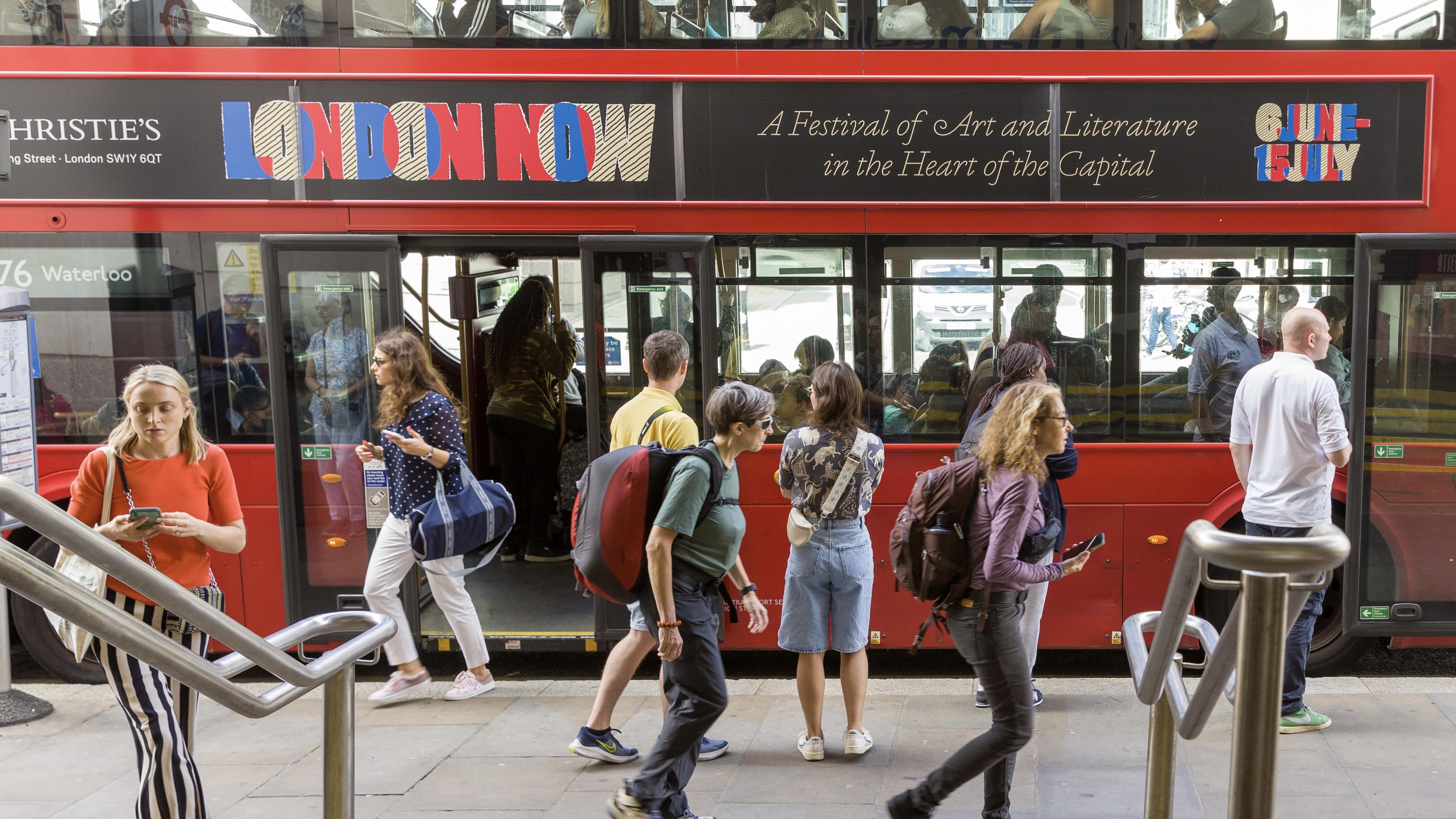 Londra'da otobüs şoförleri greve gitti