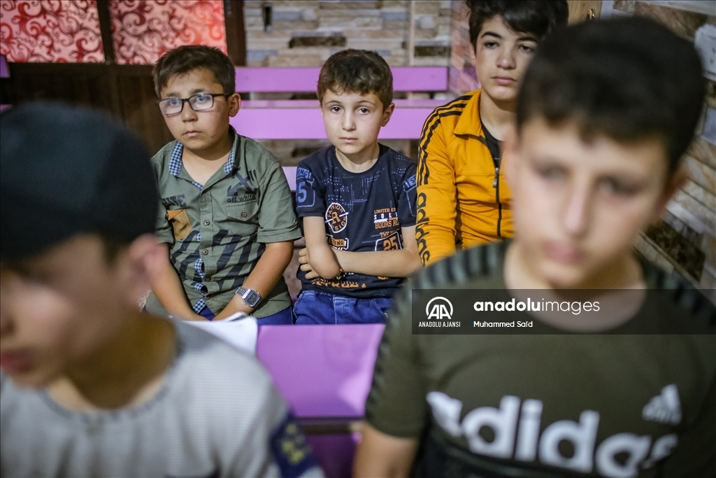İdlib'de engelli çocuklar gönüllü öğretmenlerin desteğiyle geleceğe adım atıyor