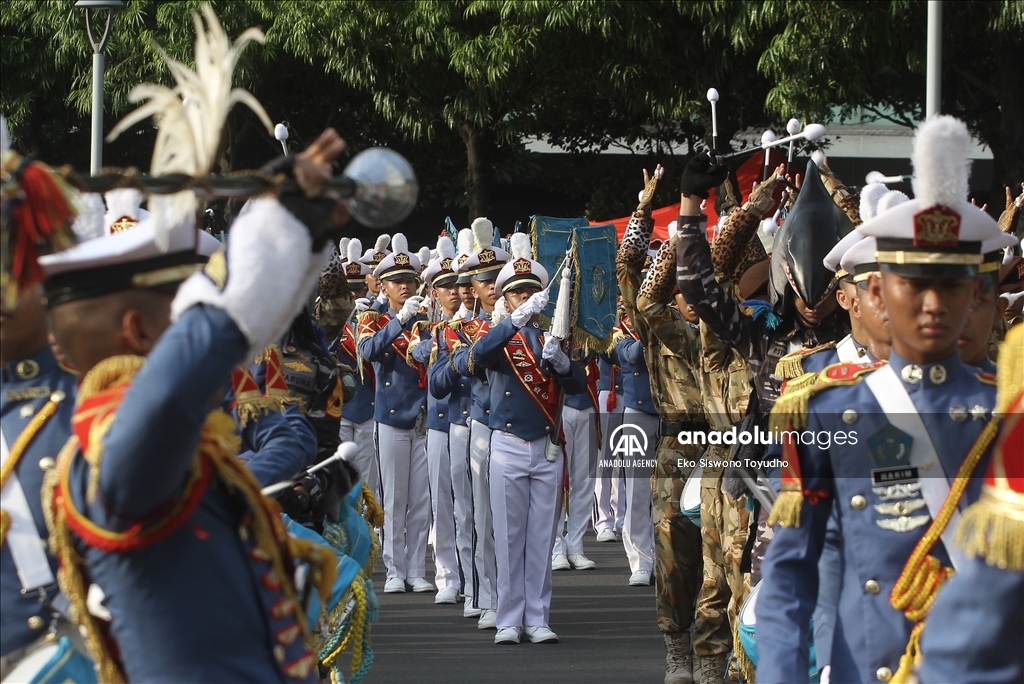 Parade drum band Taruna TNI