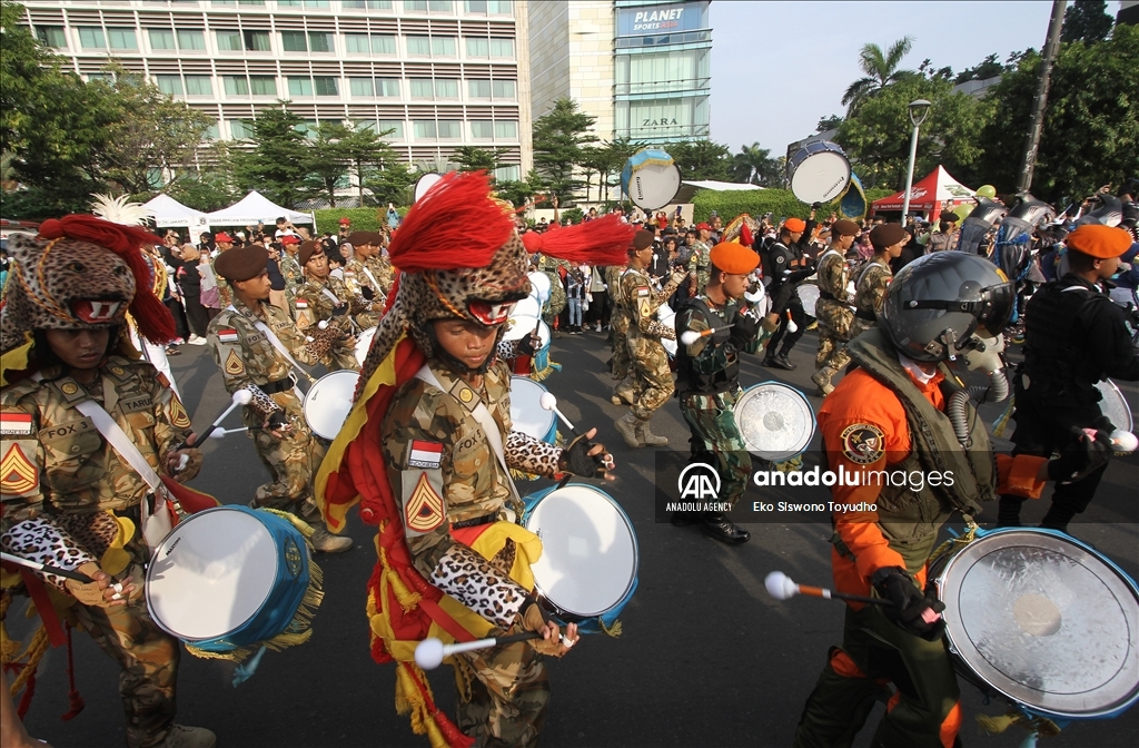 Parade drumband Taruna TNI Anadolu Ajansı