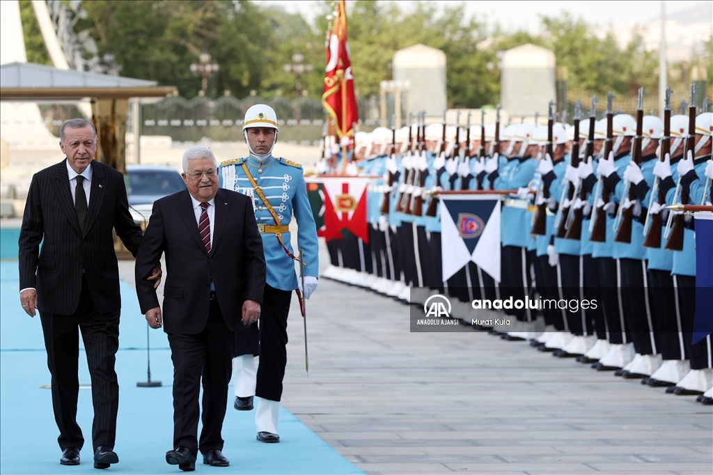 Cumhurbaşkanı Erdoğan, Filistin Devlet Başkanı Abbas'ı resmi törenle karşıladı