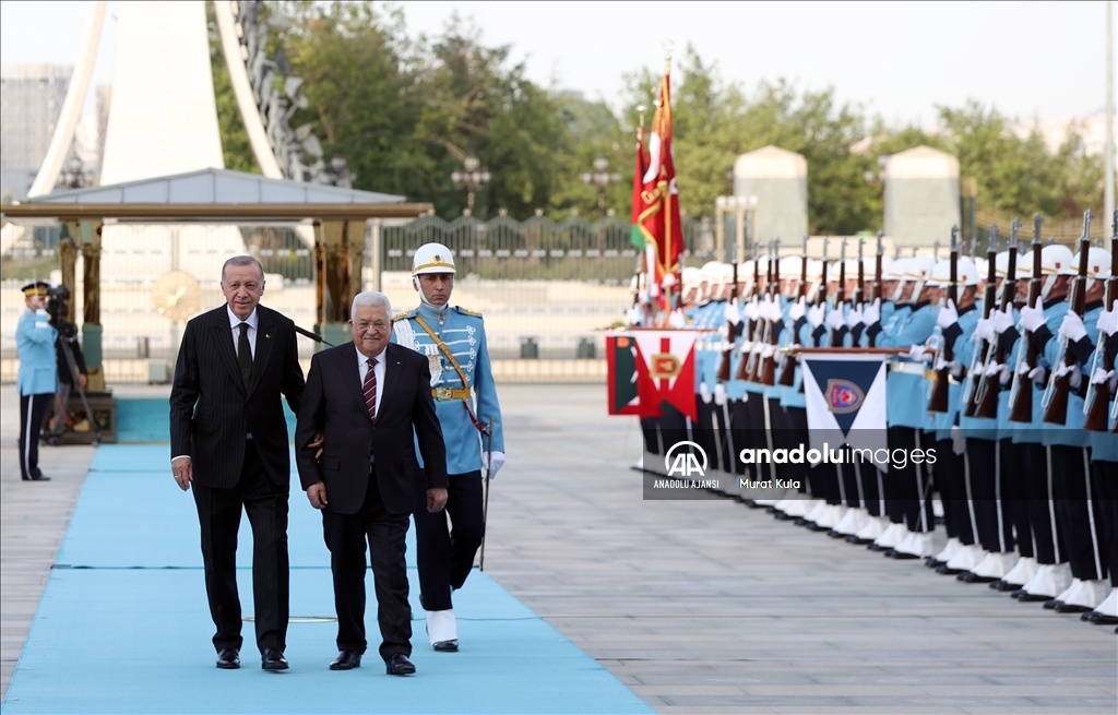 Cumhurbaşkanı Erdoğan, Filistin Devlet Başkanı Abbas'ı resmi törenle karşıladı