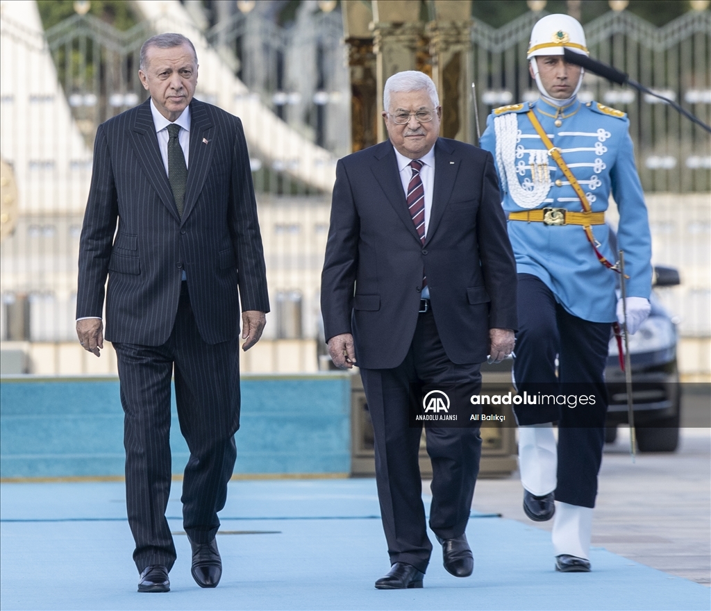 Cumhurbaşkanı Erdoğan, Filistin Devlet Başkanı Mahmud Abbas'ı resmi törenle karşıladı