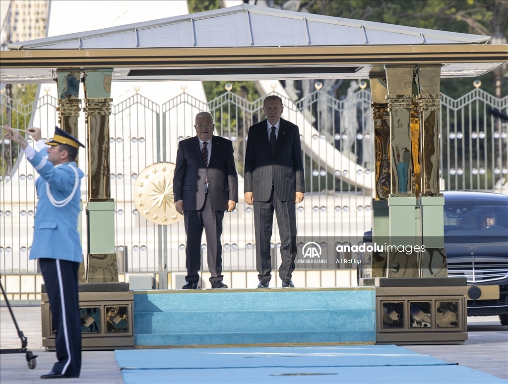 Cumhurbaşkanı Erdoğan, Filistin Devlet Başkanı Mahmud Abbas'ı resmi törenle karşıladı