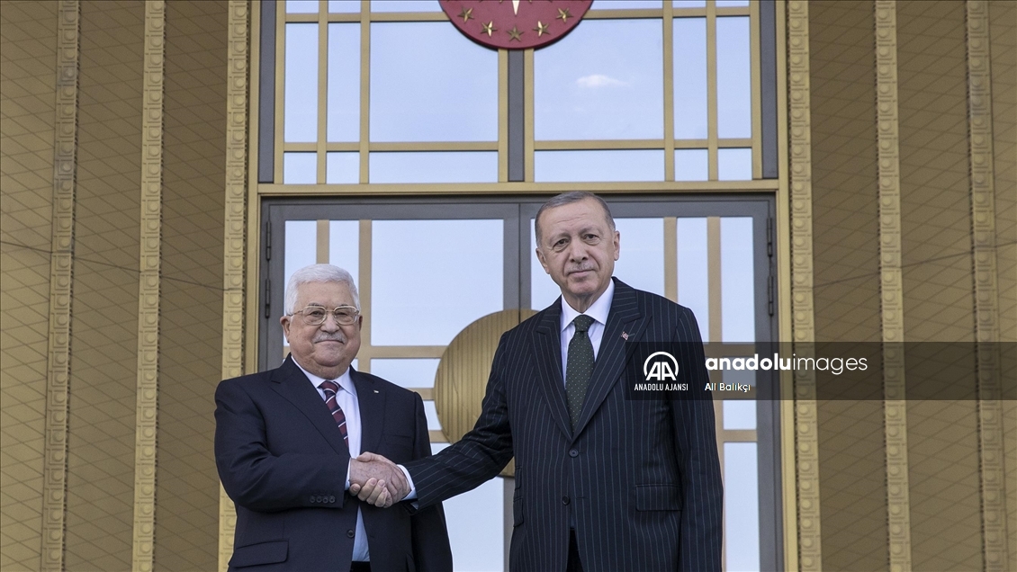 Cumhurbaşkanı Erdoğan, Filistin Devlet Başkanı Mahmud Abbas'ı resmi törenle karşıladı