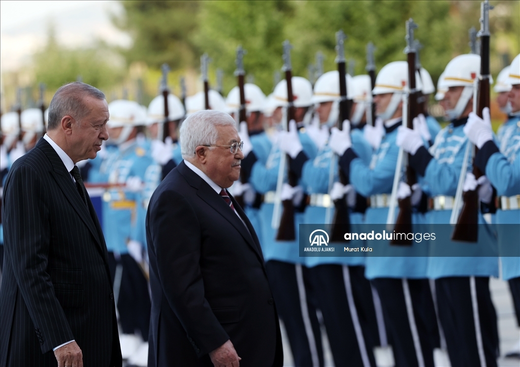 Cumhurbaşkanı Erdoğan, Filistin Devlet Başkanı Abbas'ı resmi törenle karşıladı