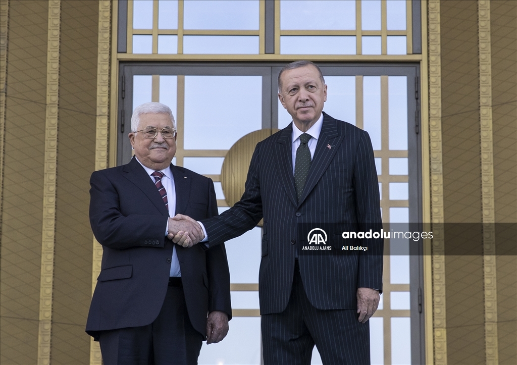 Cumhurbaşkanı Erdoğan, Filistin Devlet Başkanı Mahmud Abbas'ı resmi törenle karşıladı