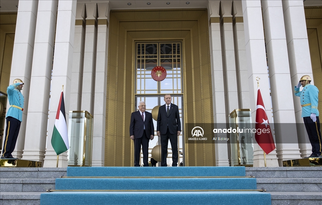 Cumhurbaşkanı Erdoğan, Filistin Devlet Başkanı Mahmud Abbas'ı resmi törenle karşıladı