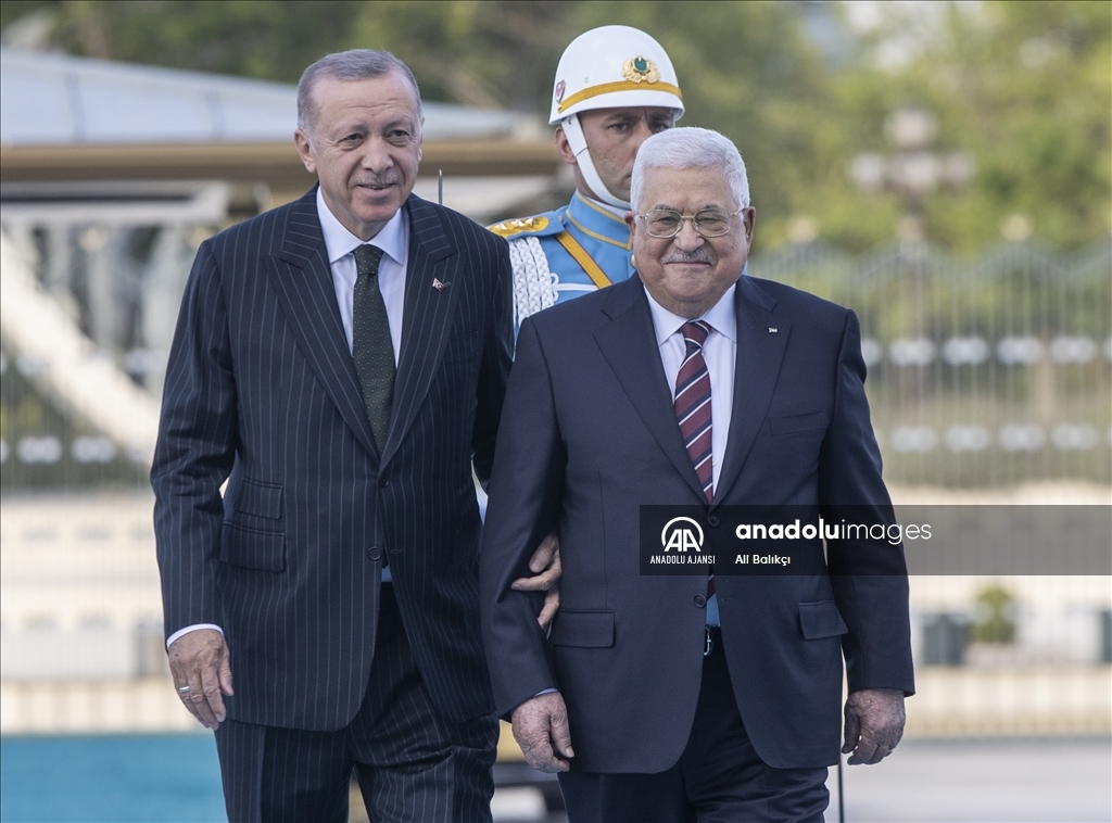 Cumhurbaşkanı Erdoğan, Filistin Devlet Başkanı Mahmud Abbas'ı resmi törenle karşıladı