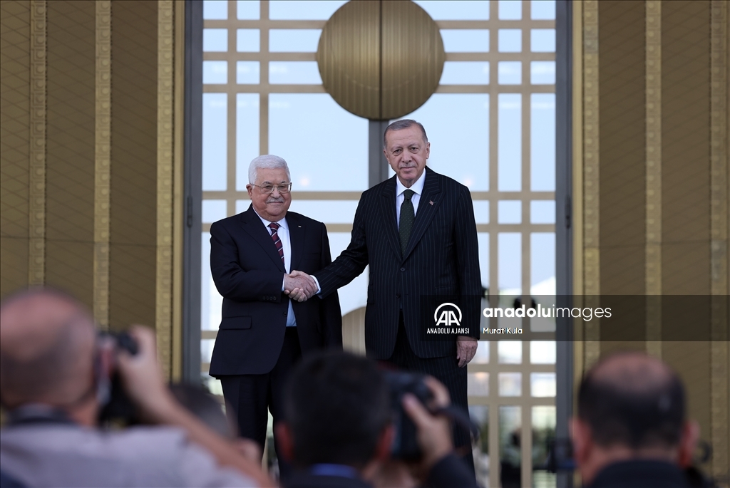 Cumhurbaşkanı Erdoğan, Filistin Devlet Başkanı Abbas'ı resmi törenle karşıladı