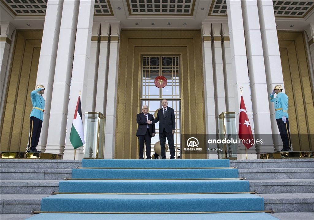 Cumhurbaşkanı Erdoğan, Filistin Devlet Başkanı Mahmud Abbas'ı resmi törenle karşıladı