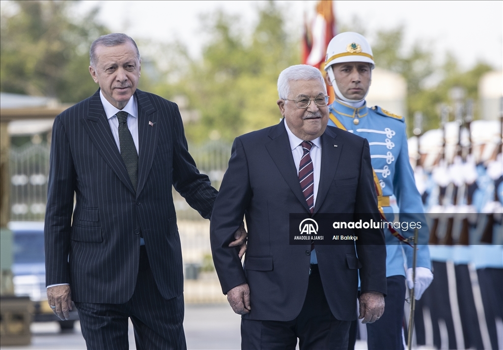 Cumhurbaşkanı Erdoğan, Filistin Devlet Başkanı Mahmud Abbas'ı resmi törenle karşıladı