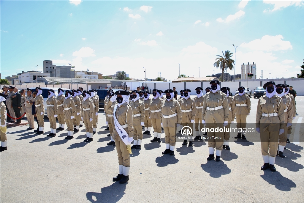 ليبيا.. تخريج أول دفعة شرطيات بجهاز مكافحة الهجرة غير النظامية
