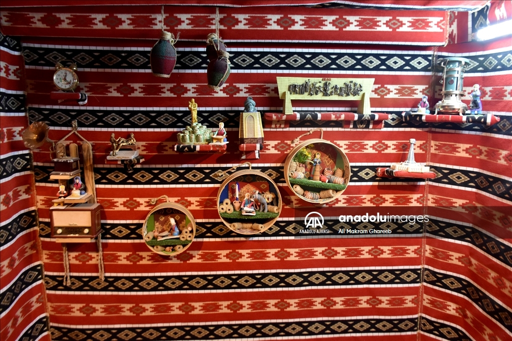 Kerkük'te iki bayan şef, açtıkları nostaljik restoranda yöresel yemekleri konuklarına sunuyor