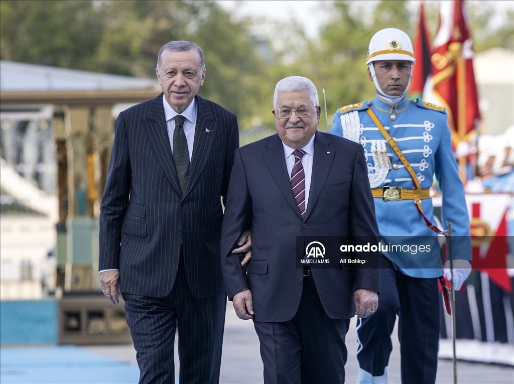 Cumhurbaşkanı Erdoğan, Filistin Devlet Başkanı Mahmud Abbas'ı resmi törenle karşıladı