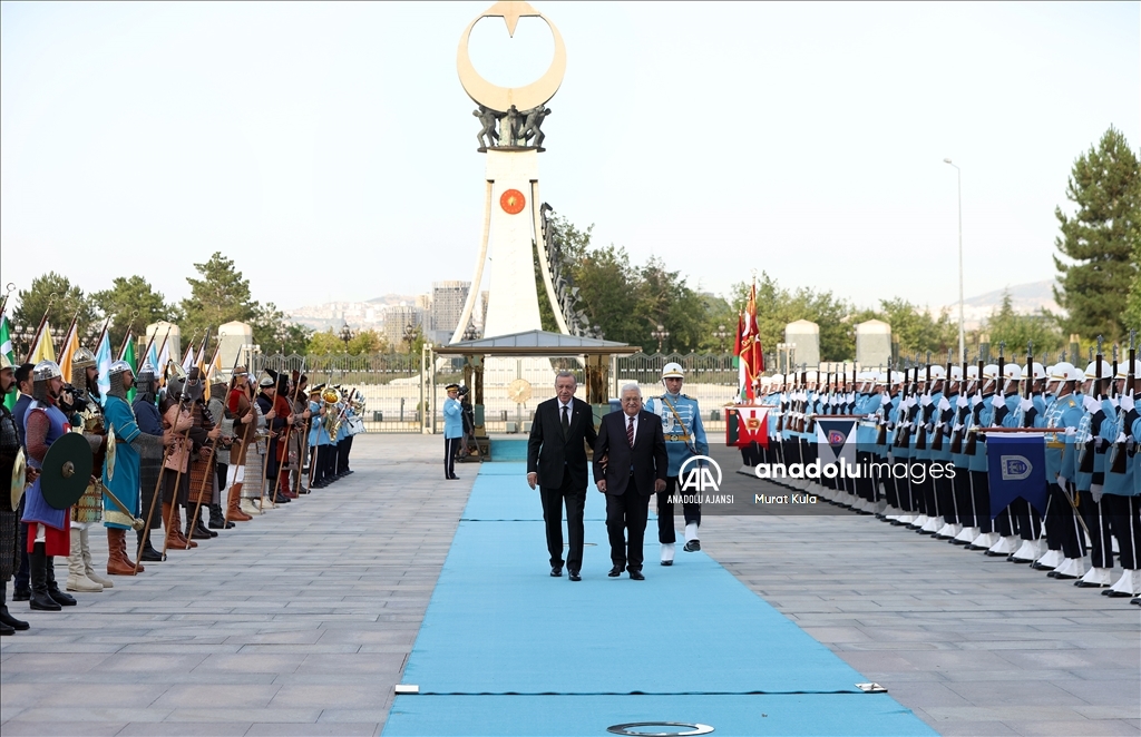 Cumhurbaşkanı Erdoğan, Filistin Devlet Başkanı Abbas'ı resmi törenle karşıladı