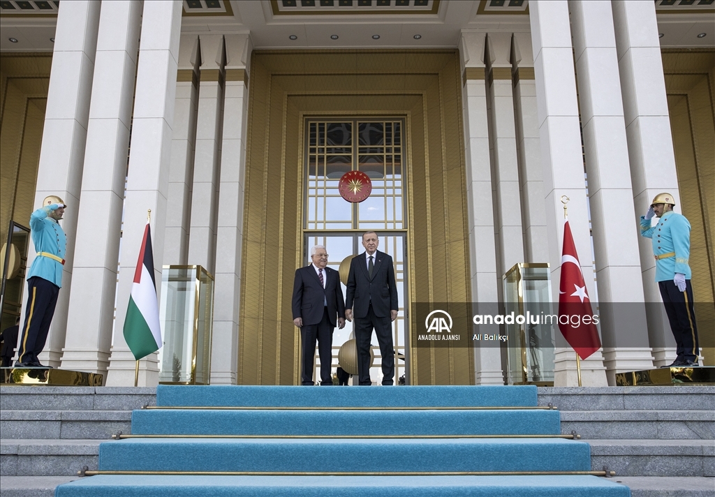 Cumhurbaşkanı Erdoğan, Filistin Devlet Başkanı Mahmud Abbas'ı resmi törenle karşıladı