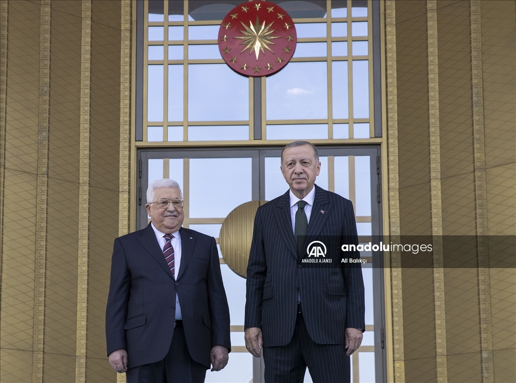 Cumhurbaşkanı Erdoğan, Filistin Devlet Başkanı Mahmud Abbas'ı resmi törenle karşıladı