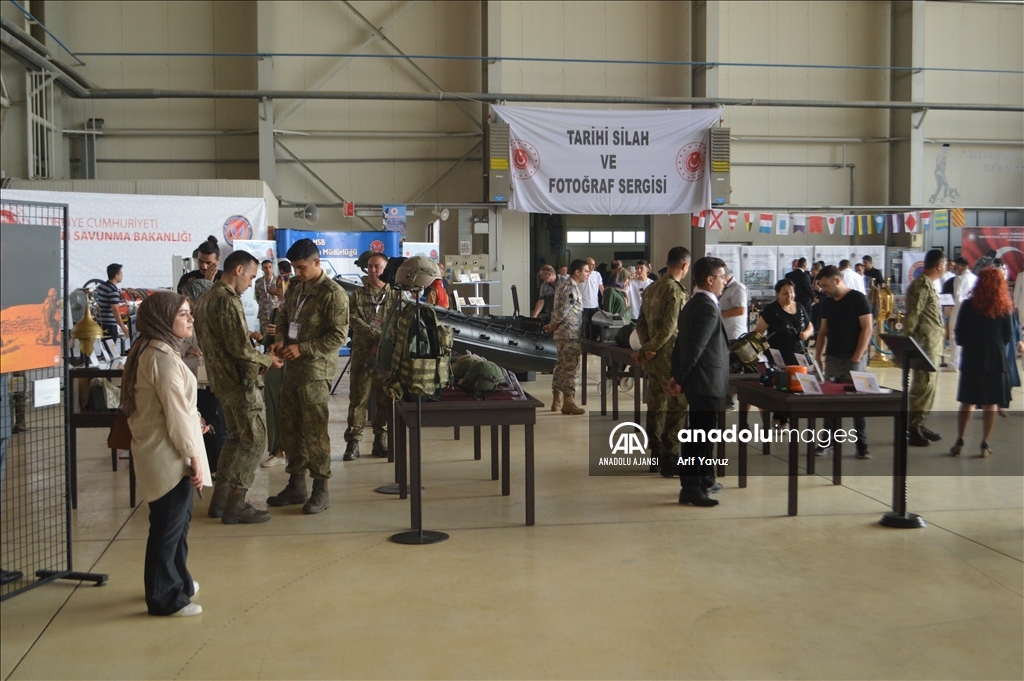 Afyonkarahisar'da Anadolu Ajansı Zaferin Askerleri Mehmetçik Fotoğraf Sergisi açıldı