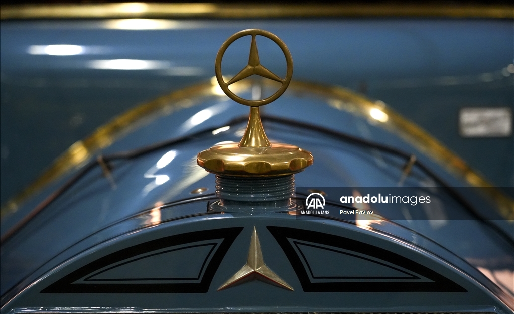 Moskova'da 32. eski model arabalar ve antika sergisi "Oldtimer Gallery 2022" düzenlendi