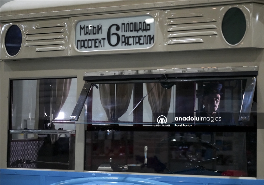 Moskova'da 32. eski model arabalar ve antika sergisi "Oldtimer Gallery 2022" düzenlendi